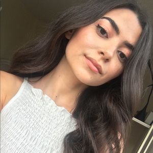 Meet your Posher, Dania